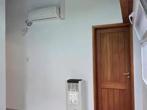 Oficina 2 ambientes con 1 baño