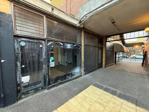 Local en Alquiler-  V. Ballester CENTRO