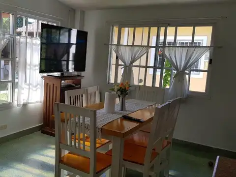 Casa 5 ambientes con 1 baño