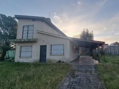 Chalet en venta de 3 dormitorios en Zona Sur