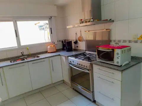Depto Tipo Casa 4 ambientes con 1 baño