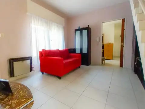 Depto Tipo Casa en Venta de 4 ambientes