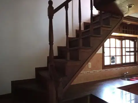 Avenida Presidente Arturo Umberto Illia 9900