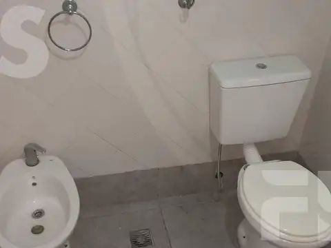 Depto Tipo Casa en Alquiler 67 años