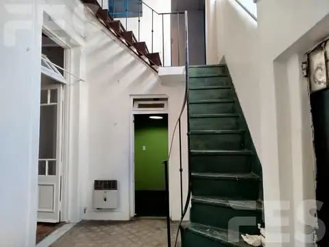 Depto Tipo Casa en Alquiler de 4 ambientes
