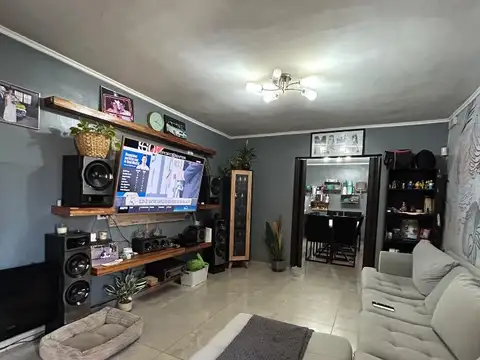Casa en Venta con 3 cocheras