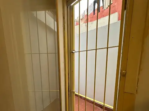 Depto Tipo Casa 2 ambientes con 1 baño