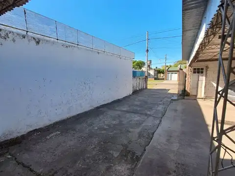 Galpon en Venta en Capitan Bermudez, USD 65.000