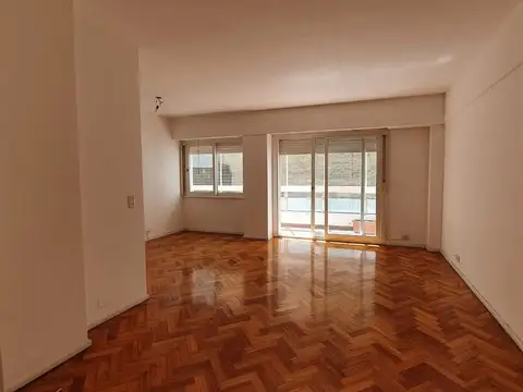 Carlos Pellegrini 1300