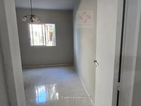 18 y 155 a 3 cuadras de Avenida Mitre