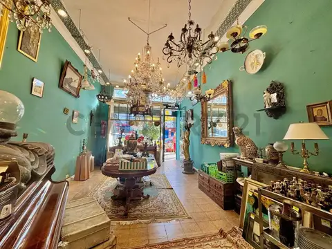 venta de Local en caballito Apto Credito sobre Avenida Gaona