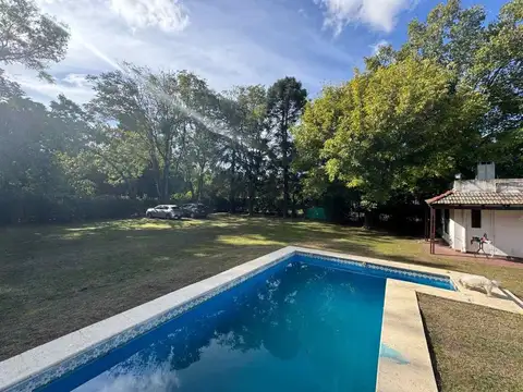 Venta Casa quinta 3 ambientes en Carlos Spegazzini