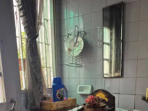 JOSE FEDERICO MORENO 1600, Piso 0