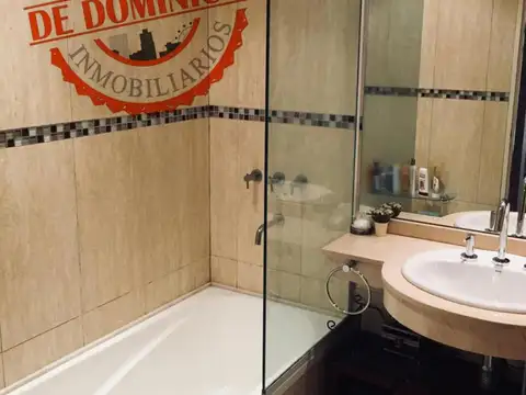 Vendemos departamento 2 dormitorios mas cochera Camba Cua