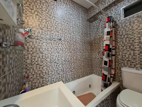 Casa 2 ambientes con 1 baño