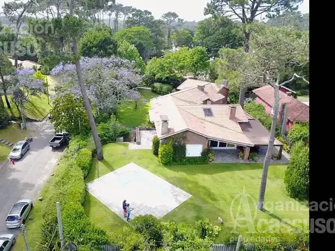 Zona Cantegril, colegios, clubes, salud