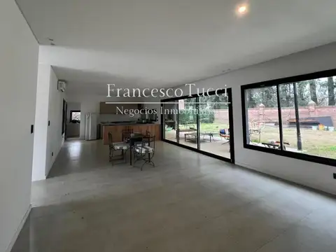 Casa en Venta en La Reja Chica, USD 350.000
