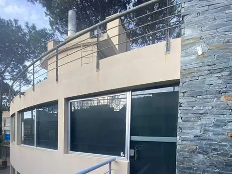 Local en Venta en Carilo, USD 700.000