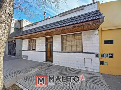 Venta Casa Lote Propio 4 Ambientes con Patio y Terraza