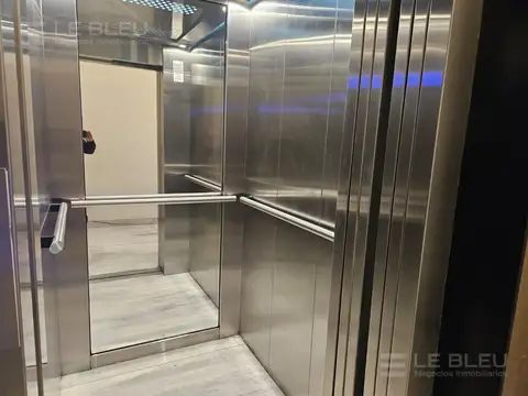 Oficina en Venta en Flores, USD 80.000