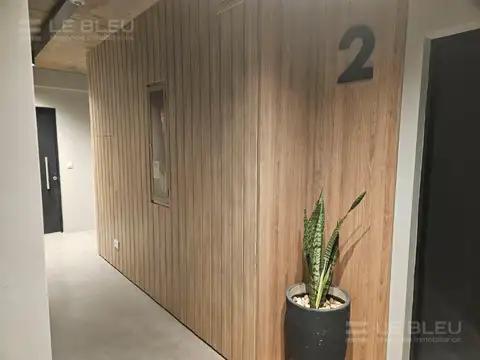 VENTA  OFICINA O DEPARTAMENTO PARA VIVIENDA A ESTRENAR BALCON AL FRENTE EN FLORES