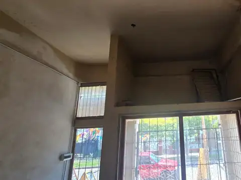 Diagonal Jose Leon Suarez al 6900 Local 2