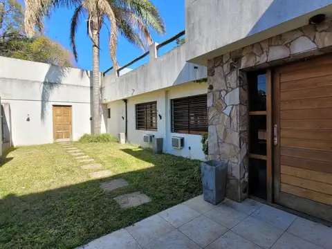 Casa 6 ambientes con 3 baños