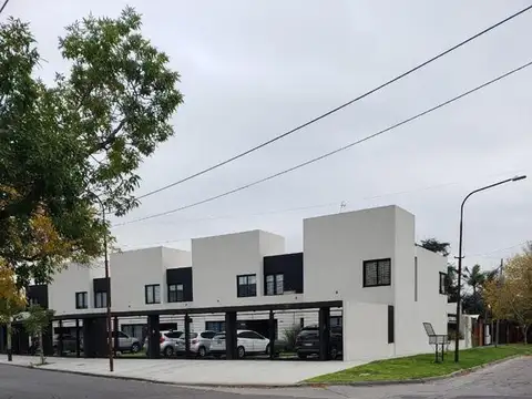 Depto Tipo Casa en Venta de 3 dormitorios