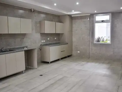 Local en Venta en Villa Ballester, USD 240.000