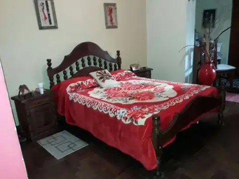 Casa 6 ambientes con 4 baños