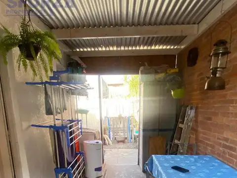 Casa 3 ambientes con 2 baños