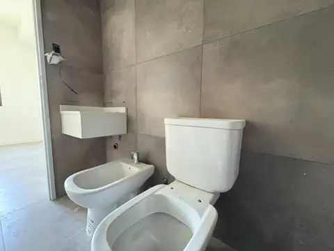 Depto Tipo Casa en Venta con 2 cocheras