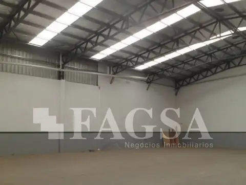 Galpon en Alquiler 20  mts Frente