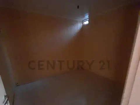 Propiedad en excelente ubicación sobre avenida para reciclar