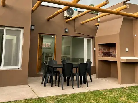 COMPLEJO DE CABAÑAS EN LAS PAREDES, SAN RAFAEL