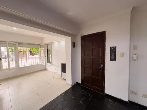 Depto Tipo Casa en Alquiler de 2 ambientes
