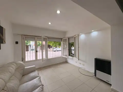 Depto Tipo Casa en Alquiler de 1 dormitorio