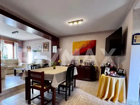 Peatonal Manuel Catilla - B° Alta Barda - Casa Duplex 300