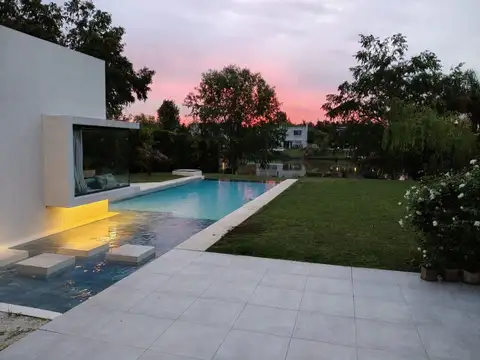 ALQUILER TEMPORAL Casa a laguna, 4 amb, pileta