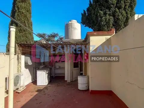 Depto Tipo Casa en Alquiler 50 años