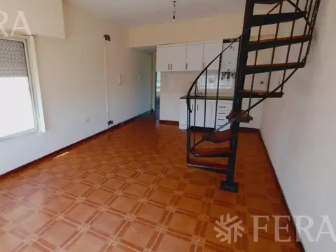 Depto Tipo Casa 4 ambientes con 1 baño