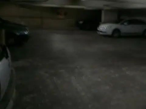 Cochera Doble Lateral En Belgrano, Excelente Ubicación