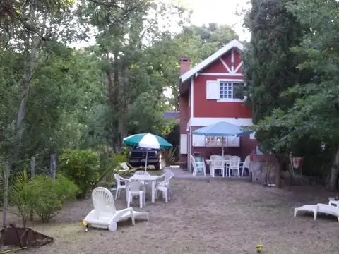 Chalet en alquiler temporario con excelente ubicación.