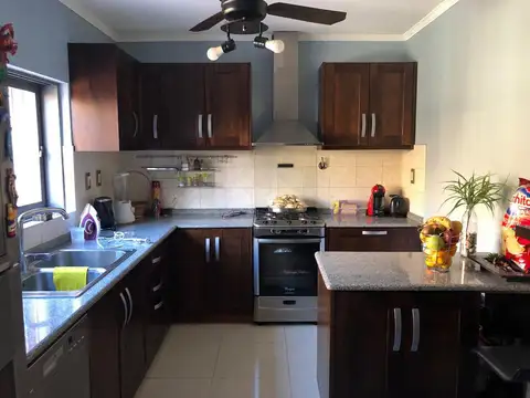 Casa en Venta en Ituzaingo, USD 600.000