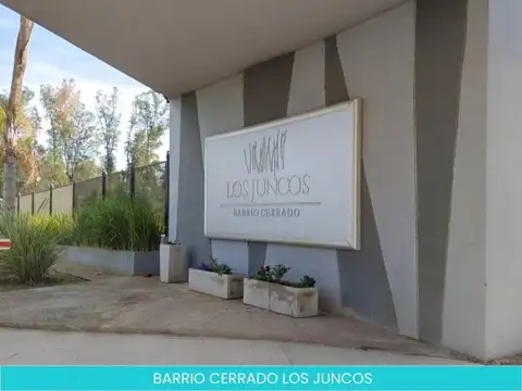Lotes En Los Juncos, Barrio Cerrado, Lujan En Venta