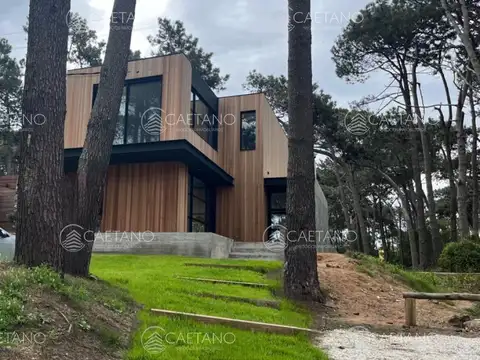 Casa en Alquiler Temporal en Montoya, USD 10.000