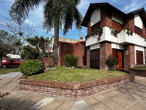 Chalet venta apto crédito Castelar Norte