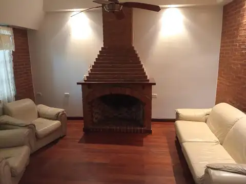 Casa en Venta en Villa Luzuriaga, USD 350.000