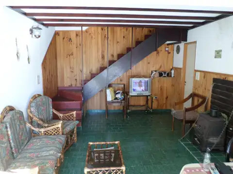 Casa 4 ambientes con 1 baño
