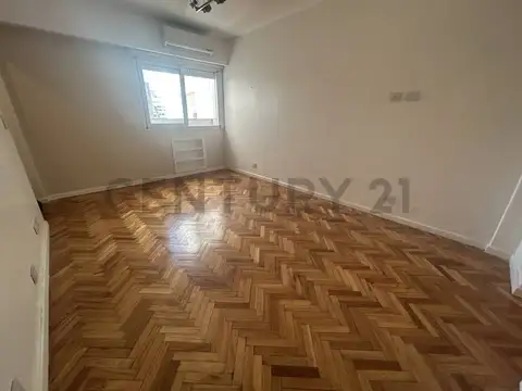 Luis Saenz Peña 200, Piso 7